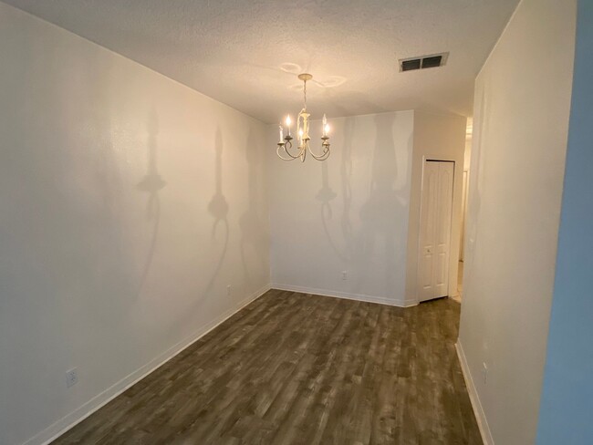 Building Photo - 3447 Victoria Pines Dr #224 Orlando FL 32829