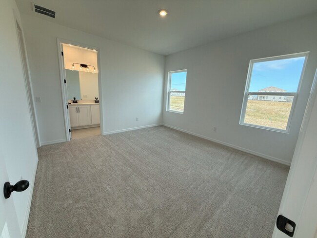 Foto del edificio - 4423 Masthead Ave