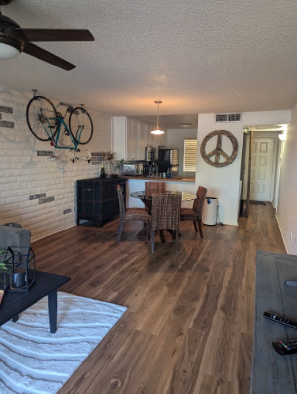 Foto del edificio - 4354 N 82nd St