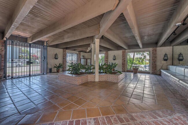 Foto del edificio - 11550 Nebraska Ave