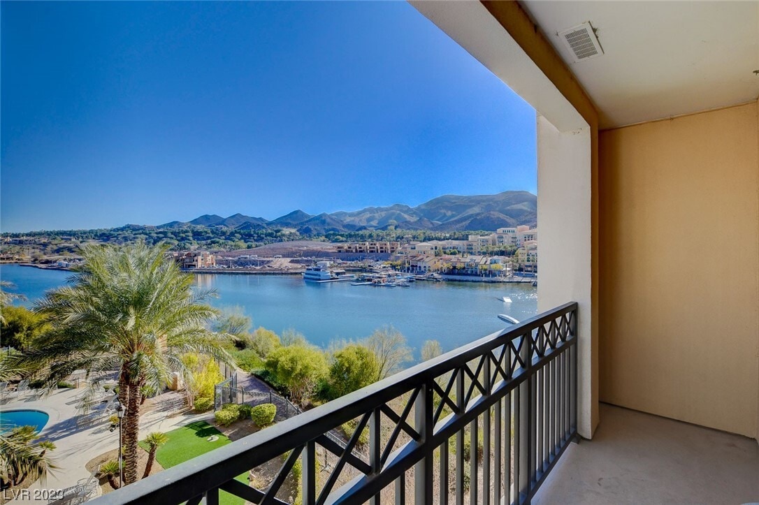 29 Montelago Blvd Unit 302, Henderson, NV 89011 Condo for Rent in