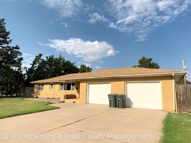 Foto del edificio - 3 br, 2 bath House - 2423  Hart