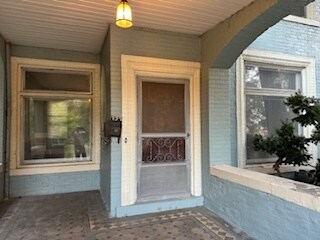 Building Photo - 323 W Grand Blvd