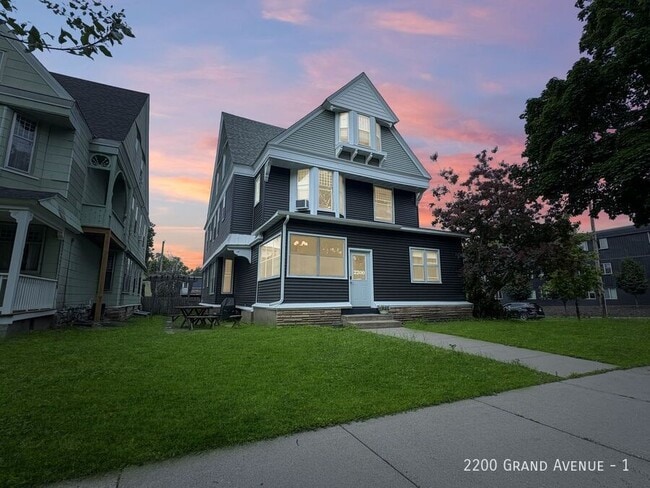 Building Photo - 2200 Grand Ave S
