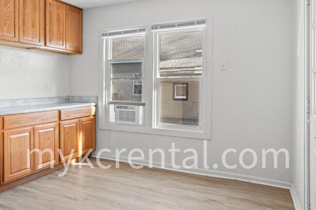 Foto del edificio - 1129 Hasbrook Ave