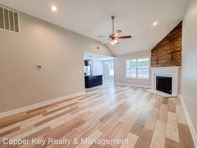 Foto del edificio - 3 br, 2 bath House - 1361 Abby Lou Drive