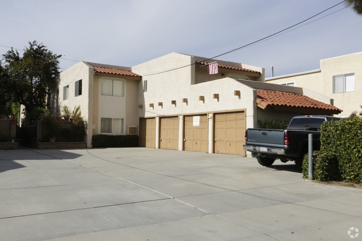 Primary Photo - 1005 Alabama St