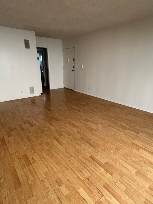 Foto del edificio - 1538 N Detroit St