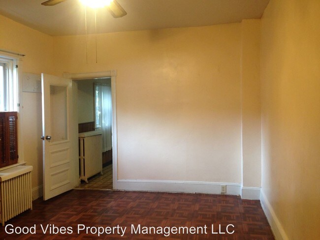 Building Photo - 3 br, 1 bath House - 239 Federal St