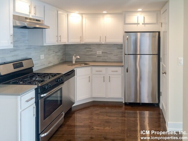 Foto del edificio - 2600 W Wrightwood Ave