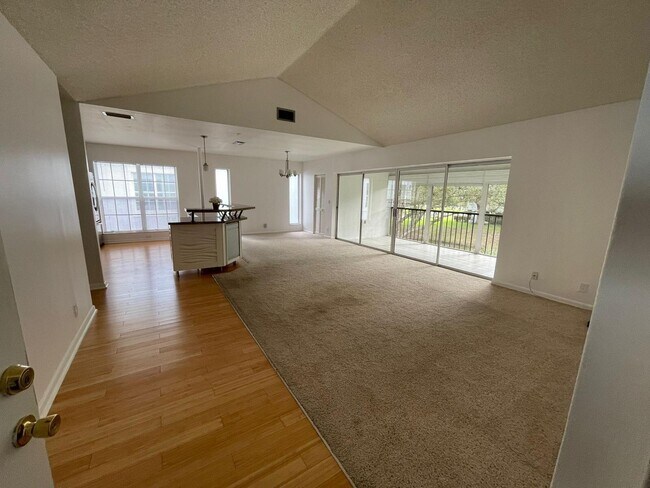 Foto del edificio - 6237 Old Court Rd