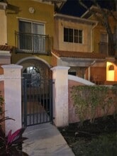 Building Photo - 1304 N Santa Catalina Cir