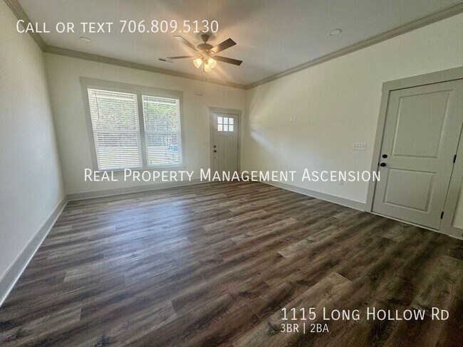 Foto del edificio - 1115 Long Hollow Rd