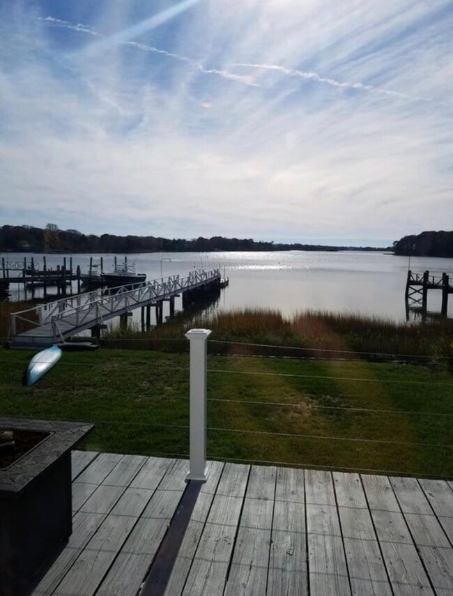 Private Dock included - 46 Flintstone Rd