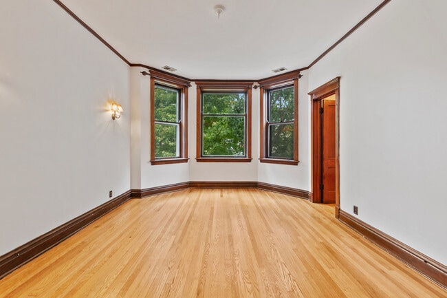 Foto del edificio - 2639 N Whipple St