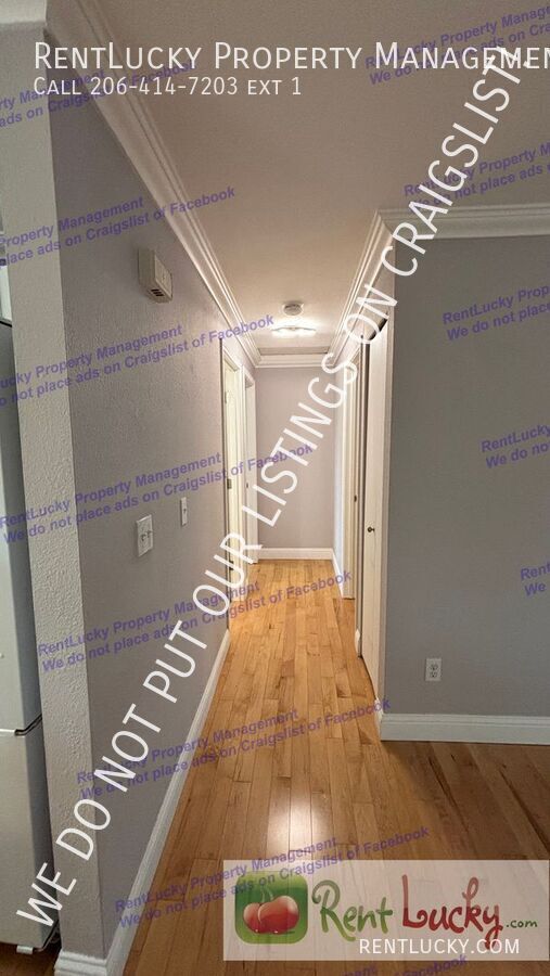 Foto del edificio - 5018 21st Ave NE