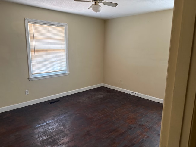 Building Photo - 5214 Palmetto Ln