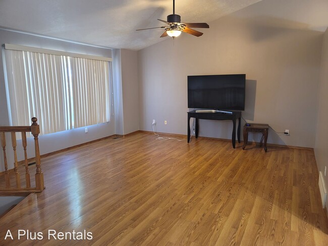 Foto del edificio - 4 br, 2 bath House - 105 N Detroit Ave