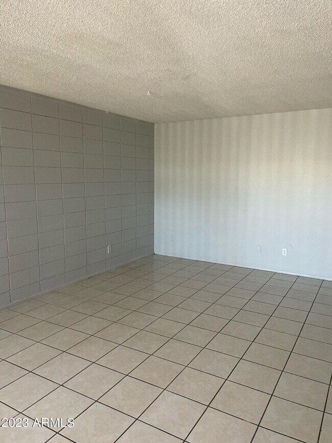Foto del edificio - 5429 W Glenrosa Ave