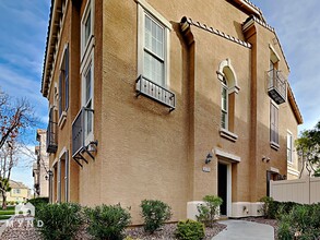 Building Photo - 5733 S 21st Pl