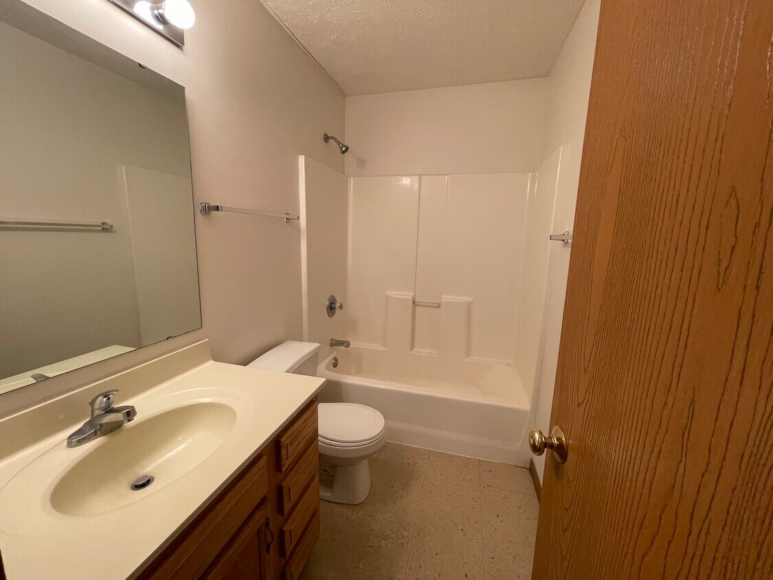 250 Sheetz St Unit 1, West Lafayette, IN 47906 Apartments in West