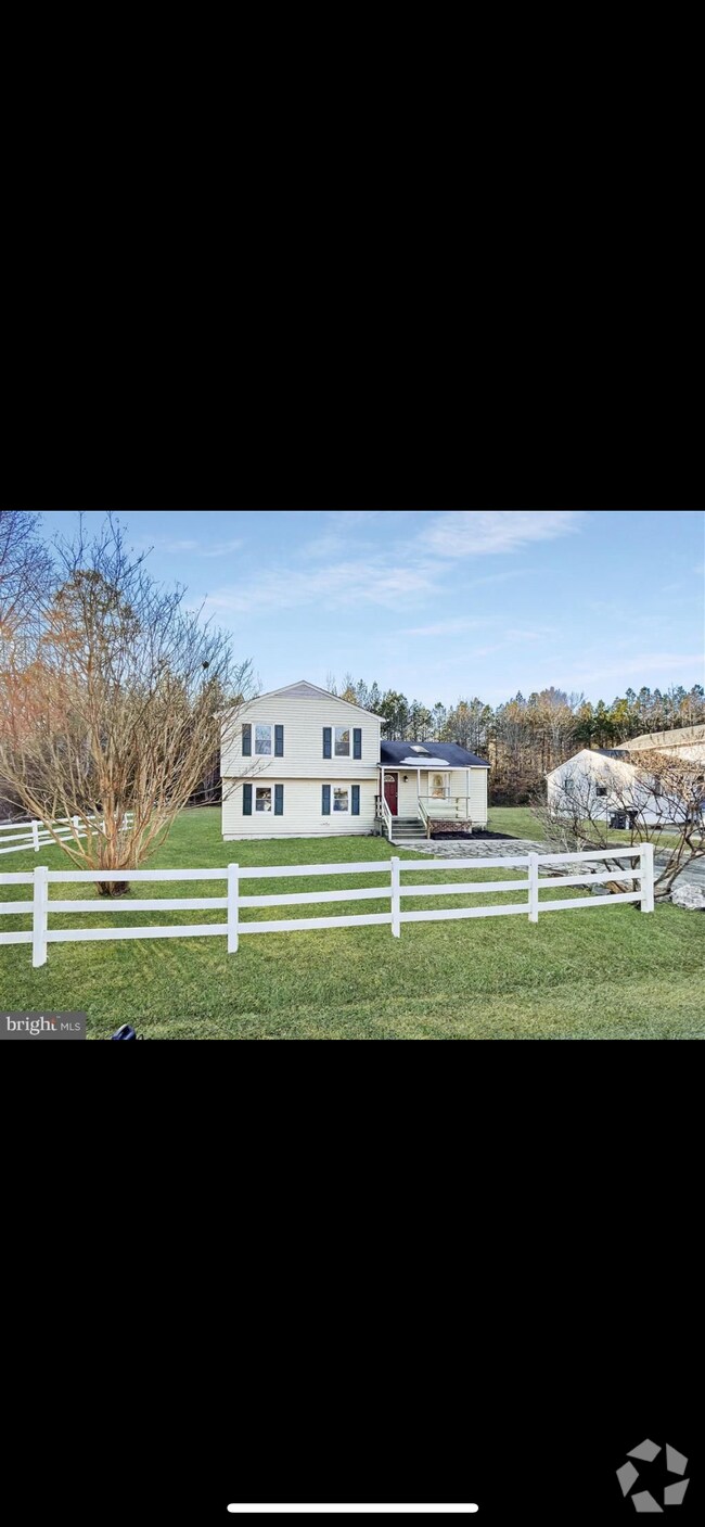 Campbells Creek Village Apartments under 1,500 Ruther Glen, VA 1