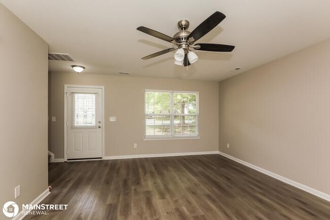 Building Photo - 7419 MARY JO HELMS DR, CHARLOTTE, NC 28215