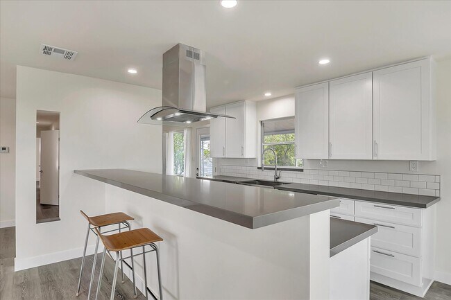 Building Photo - 1313 Zuni Ln