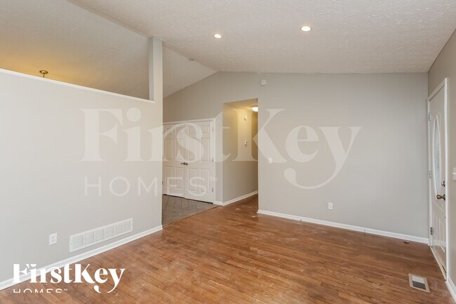 Foto del edificio - 432 Shady Ln Cir
