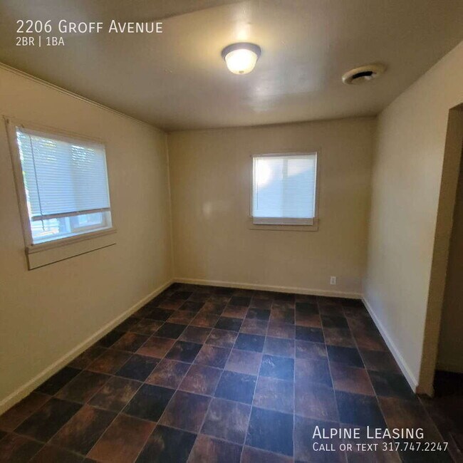 Foto del edificio - 2206 Groff Ave