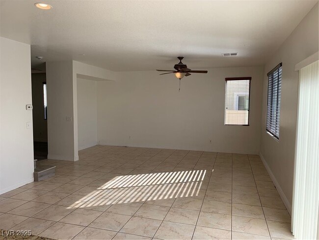 Foto del edificio - 5329 Wild Sunflower St
