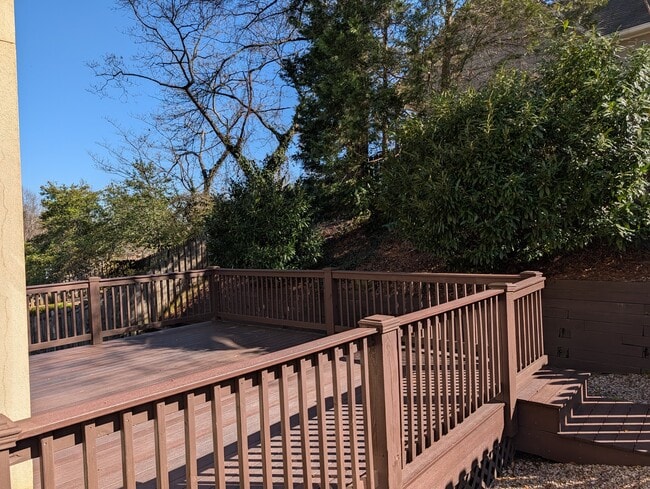 Spacious Deck - 2745 Lenox Rd NE