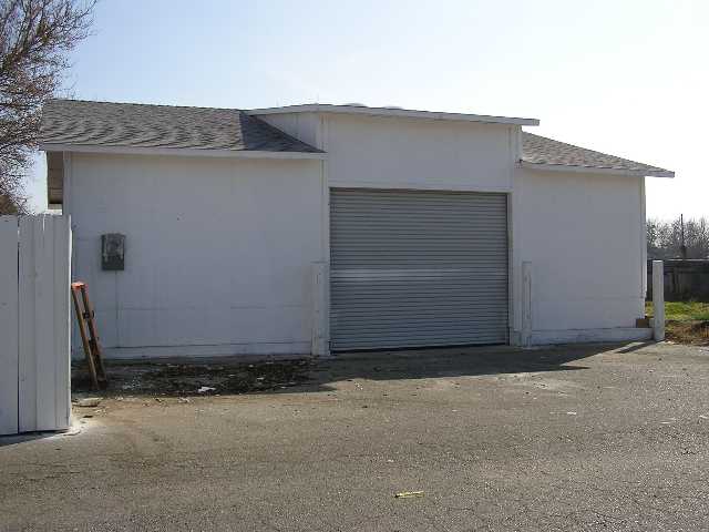 Garage Photo - 1052 Manor Ave