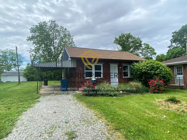 Building Photo - Charming East Side 2 Bedroom 1 Bathroom Av...
