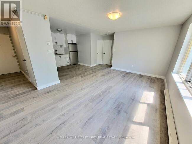 Photo du bâtiment - 290-290 Anderson Ave