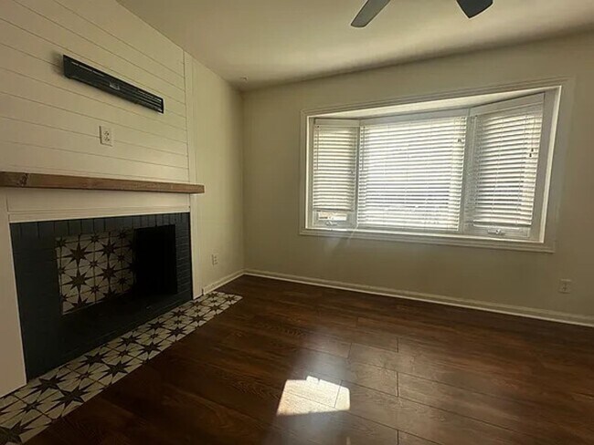 Foto del edificio - 4614 Olivia Ave