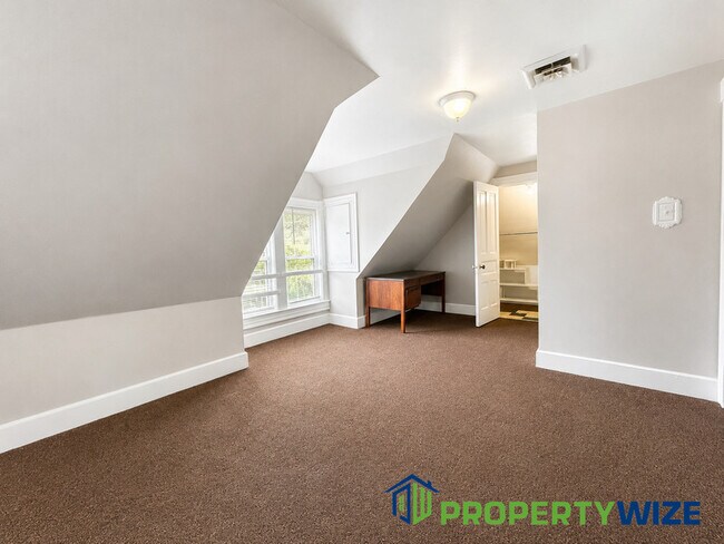Foto del edificio - 516 Beaumont Ave