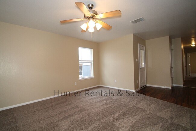 Foto del edificio - 930 Ramblewood St
