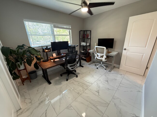 Foto del edificio - 252 SW Monroe Cir N