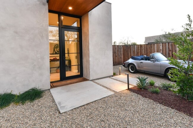 Building Photo - Discover NapaLuxe, A Newly Constructed Pri...