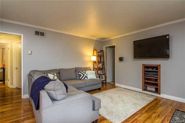 Foto del edificio - 2514 E 6th St