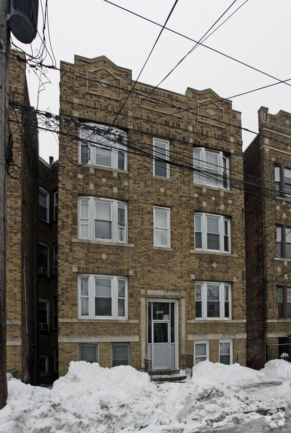 Foto del edificio - 345 Forrest St