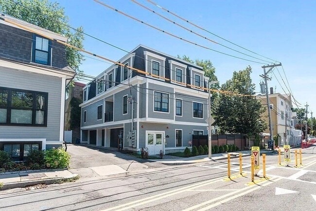 Building Photo - 276 Amory St