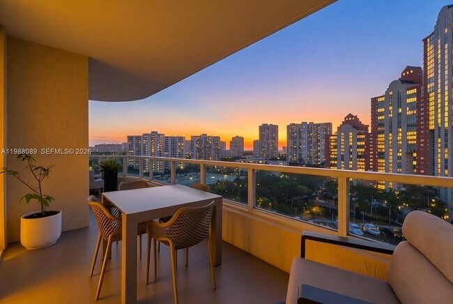 Foto del edificio - 3340 NE 190th St