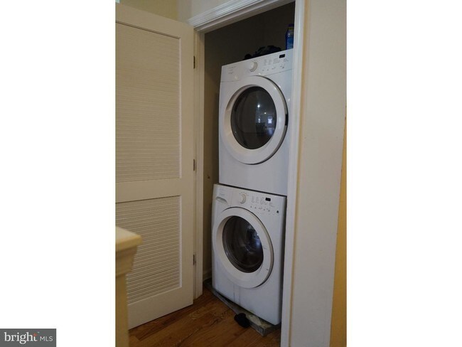 Building Photo - 2106 N 17th St