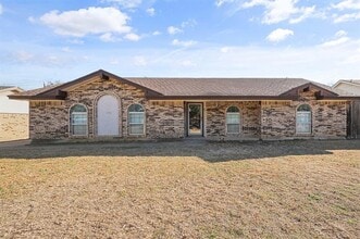 Building Photo - 2001 San Jacinto Dr