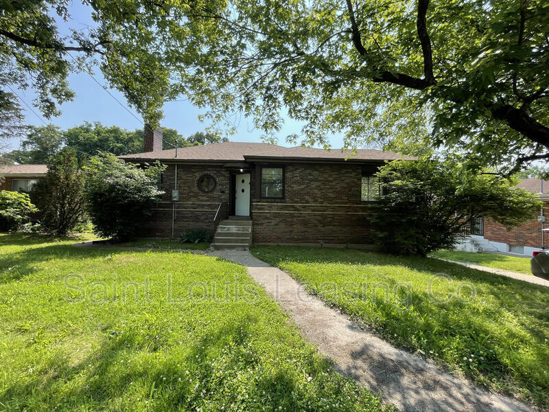 Primary Photo - 550 N Elizabeth Ave