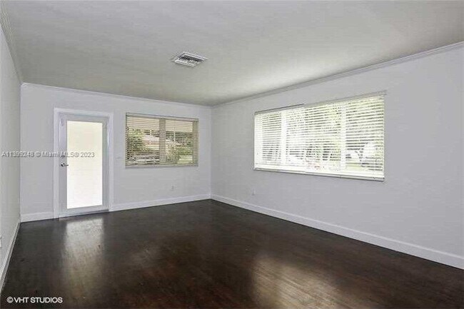 Foto del edificio - 6606 San Vicente St