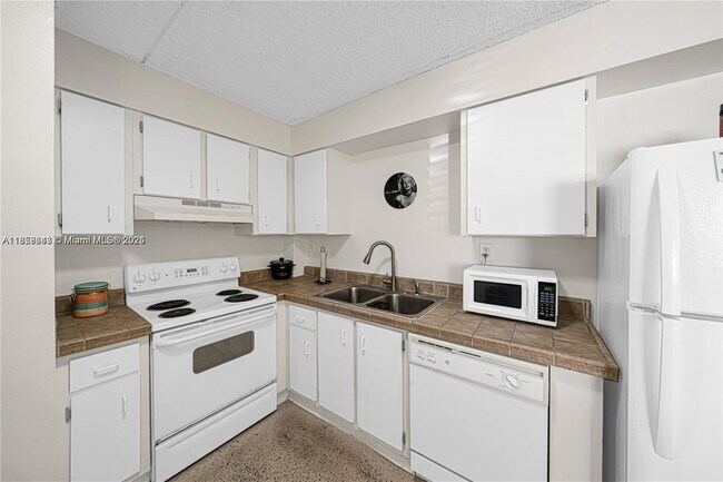 Building Photo - 6195 NW 186th St