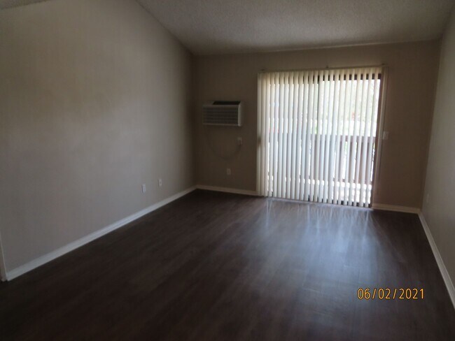 Foto del edificio - Renovated One Bedroom Condo in Mira Mesa w...